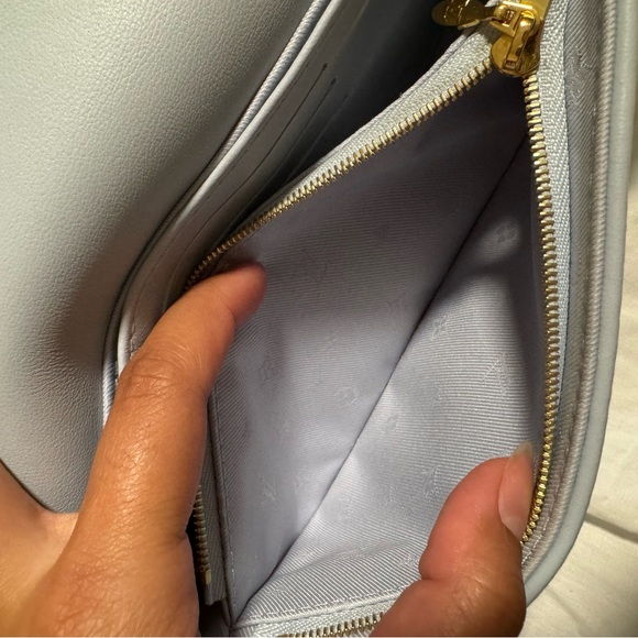 Louis Vuitton - Wallet On Strap Bubblegram - Picture 9 of 13